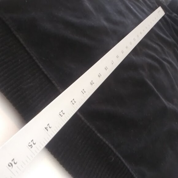 Pacer Women's size M black hooded velour jacket - Picture 12 of 16